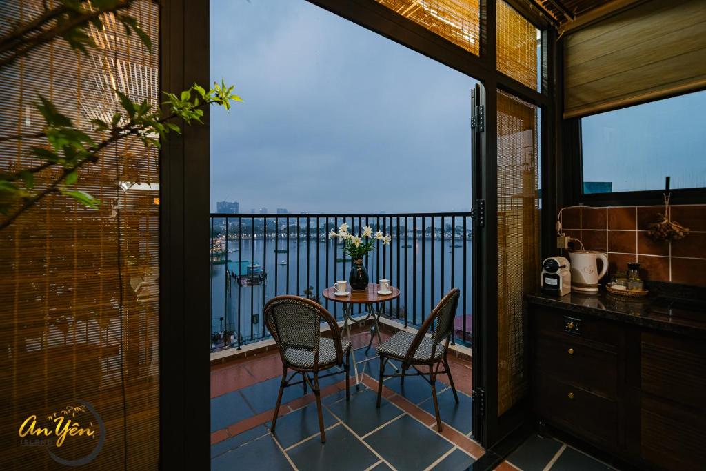 An Yên Island - Art Boutique Stay with Dual Lake view – Hanoi
